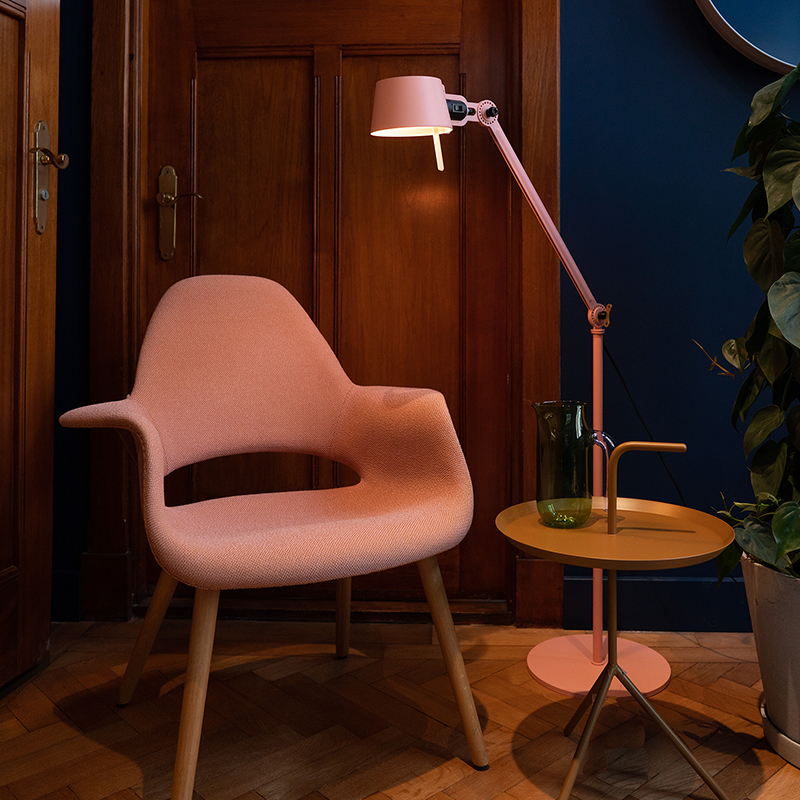 Design vloerlamp roze Daybreak Rose Tonone Bolt Design vloerlamp roze Daybreak Rose Tonone Bolt
