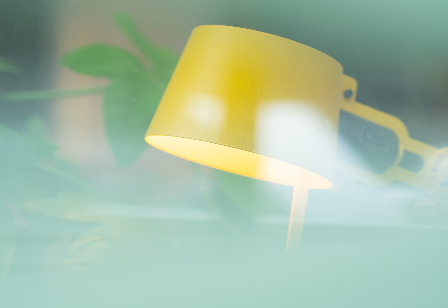 Gele wandlamp Gele wandlamp